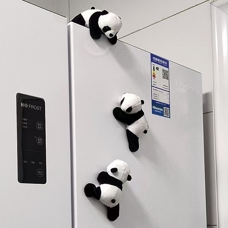 Magnetic Panda Plush Toy – Cute Forbidden City-Inspired “Fu Gui Zhu” Refrigerator Decor, Cultural Souvenir & Gift