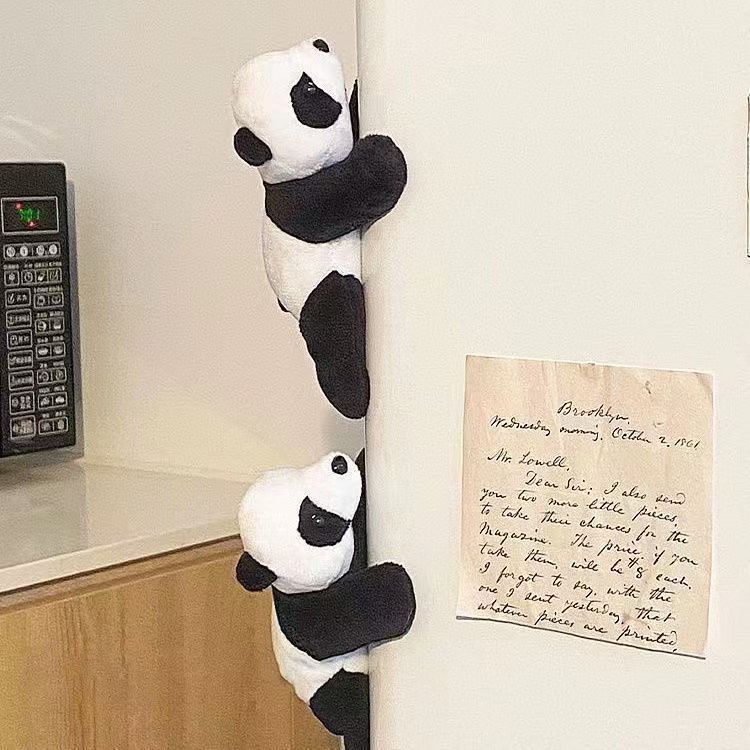 Magnetic Panda Plush Toy – Cute Forbidden City-Inspired “Fu Gui Zhu” Refrigerator Decor, Cultural Souvenir & Gift