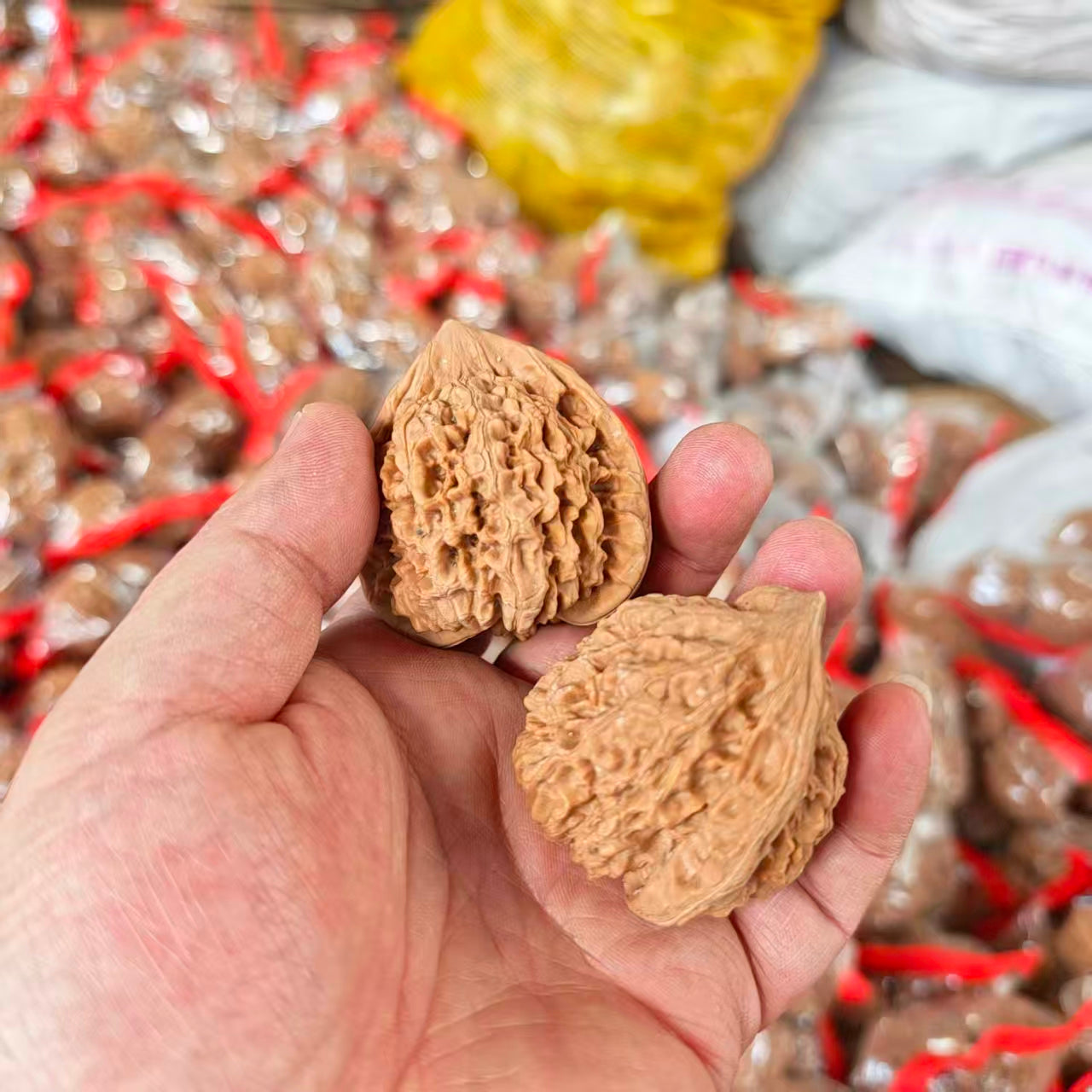 Wang Yong Guanmao Hand-Turning Walnuts (43–47mm) | Mindful Stress Relief Pair